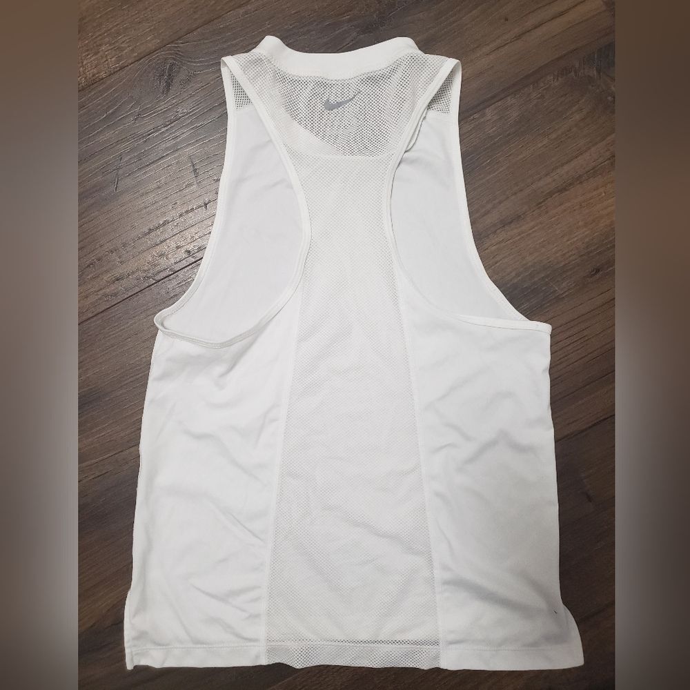 Nike women’s tank top XS white - Picture 4 of 4